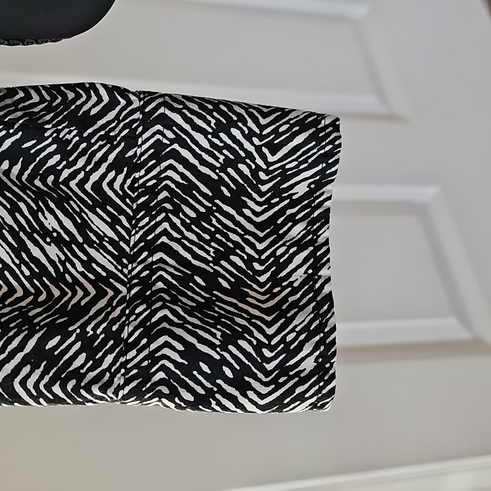 Top - Picture 7 of 16